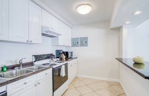 East Fort Lauderdale Apartment | Blue Lagoon is a cozy coastal retreat one block from the beach.