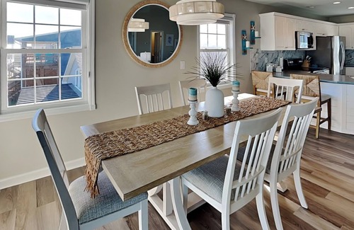 North Topsail Beach House | Blue Me A Wave | Oceanfront + Pet-friendly