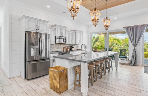 William's Town Villa | Blue Reef Villa, New build located on one of Little Exuma's Lazy Rivers!