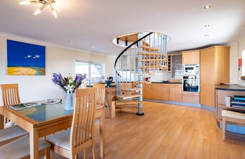 Polzeath Cottage | BLUE RIDGE, pet friendly, character holiday cottage in Polzeath