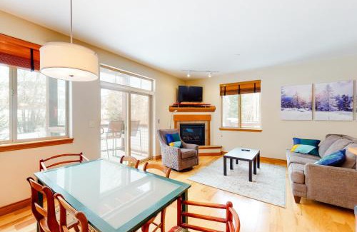 Willow Grove Apartment | Blue River Townhome Unit D6