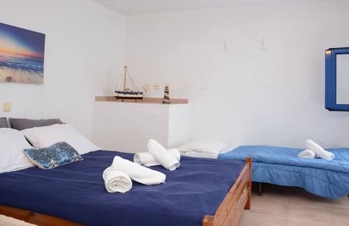 Tsoutsouros Apartment | Blue sea Studio with sea view