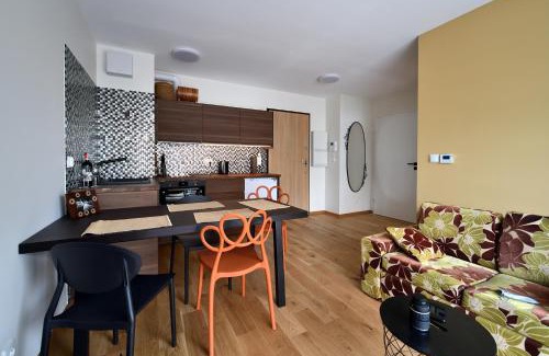 Srodmiescie Apartment | Blue Side