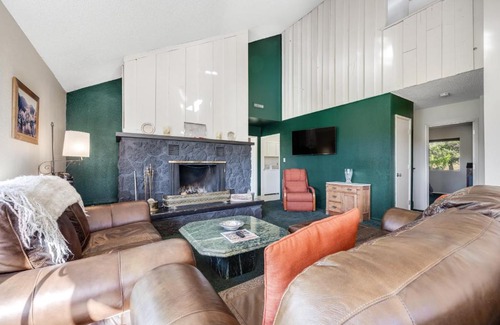 Flagstaff House | Blue Sky Escape