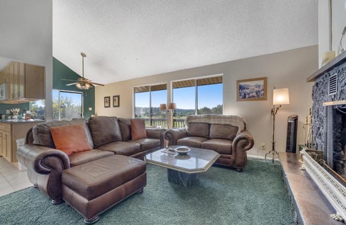 Flagstaff House | Blue Sky Escape