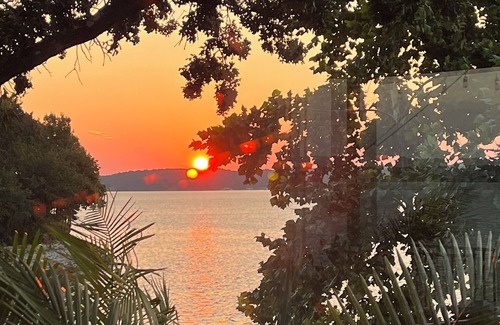 Vinita House | BLUE SKY RETREAT Awesome 180 degree view of the lake private dock 1800 foot dec