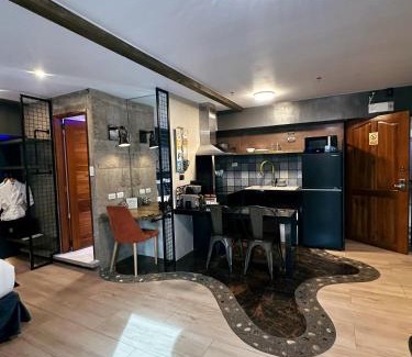 Mactan Export Processing Zone Hotel | Blue Tulip - 4mins from Mactan Airport