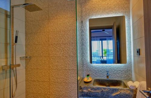 Madirokely Hotel | BLUE VELVET