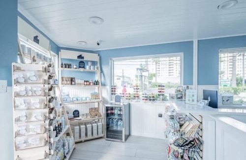 Clearwater Beach House | Blue Wave Suite 4