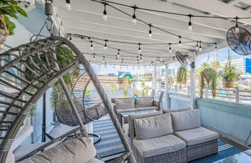 Clearwater Beach House | Blue Wave Suite 4