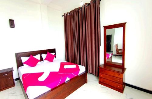 Thalaramba Hotel | Blue Waves Ocean Mirissa