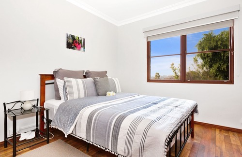 Kurrajong House | Blueberry Hills On Comleroy
