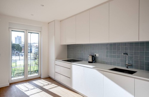 Sao Joao de Deus Apartment | Blueground | Areeiro, furnished + appliances