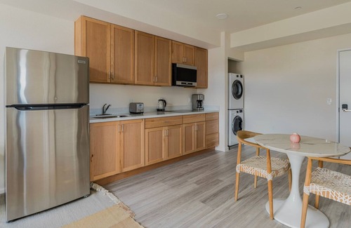 South Berkeley Apartment | Blueground | Berkeley, AC, w/d, nr UC Theatre