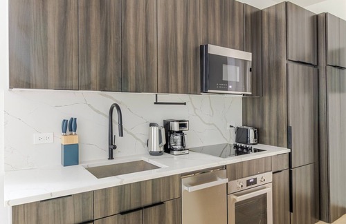 Greenpoint Apartment | Blueground | Greenpoint, terrace, nr McCarren Park