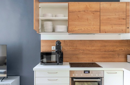 Stuwerviertel Apartment | Blueground | Leopoldstadt, balcony, nr Prater