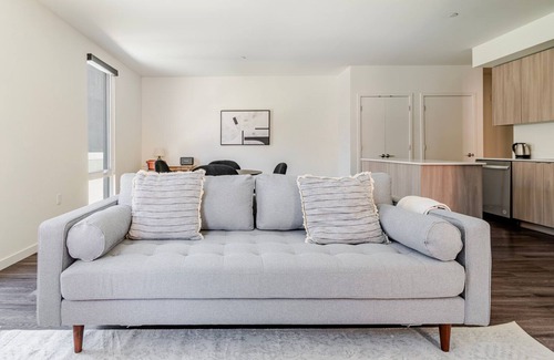 Alameda Apartment | Blueground | West Alameda, view, nr Alameda Park