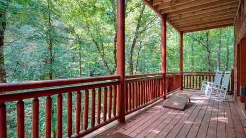 Gatlinburg - Pigeon Forge House | Bluestem by AvantStay Incredible Views w Large Balcony Indoor Pool