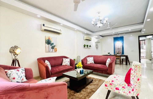 New Delhi Apartment | BluO 3BHK Safdarjung Enclave - Lift,Terrace Garden