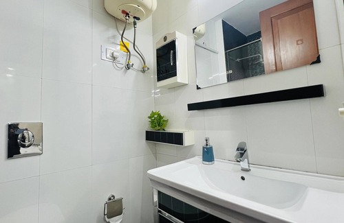 New Delhi Apartment | BluO 3BHK Safdarjung Enclave - Lift,Terrace Garden