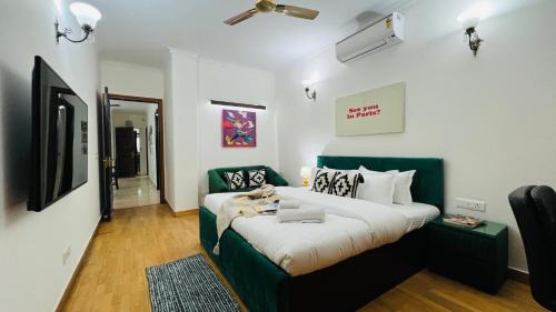 Vasant Vihar Apartment | BluO Vasant Vihar PVR - Kitchen, Terrace, Lift