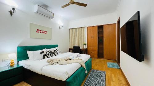 Vasant Vihar Apartment | BluO Vasant Vihar PVR - Kitchen, Terrace, Lift