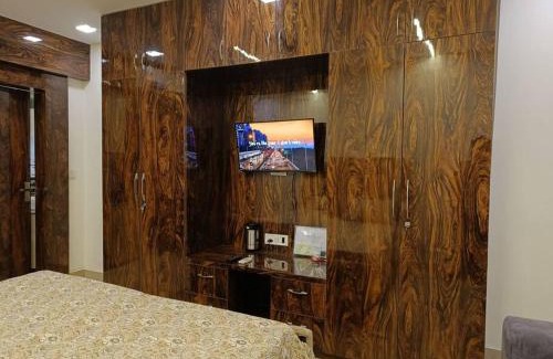 New Delhi Apartment | BnBBuddy Memorable apartment in West Delhi