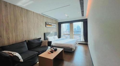 Luohu Hotel | Bo Yu Shennan No. 68 Apartment (Shenzhen Luohu Dongmen Branch)