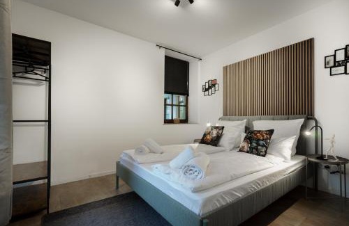 Mettingen Apartment | Boardinghaus Grünefeld W1 - Schöne Serviced Apartments - Küche - Smart TV - P - Rainshower