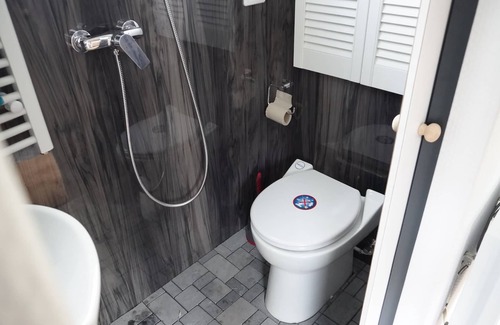 Thierache Sambre et Oise Boat Rental | Boat 'Bateau Comfortable Sur L'eau' with Shared Terrace