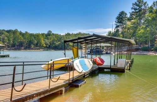 Lavonia House | Boat Dock and Lake Hartwell Access Family Getaway!