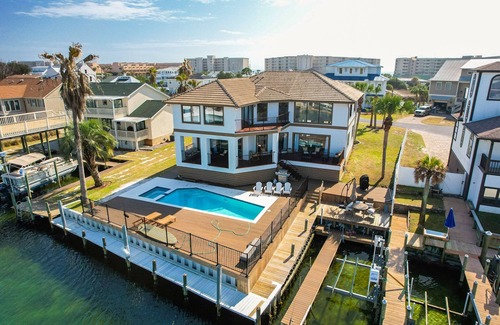 Holiday Isle House | Boater's Beach House in Paradise on the Water - Ocean Access - Sleeps 12
