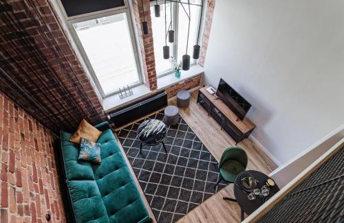 Kadriorg Apartment | Bob W Avangard