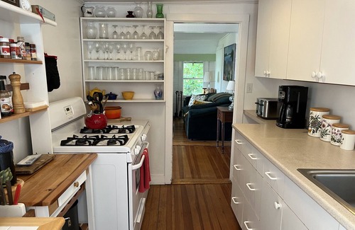 Blue Hill Cottage | Bobolink in East Blue Hill - Charming Maine Cottage