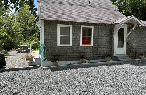 Blue Hill Cottage | Bobolink in East Blue Hill - Charming Maine Cottage