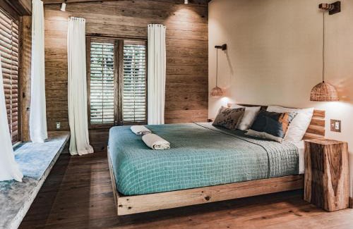 Big Creek House | Bocas Garden Lodges
