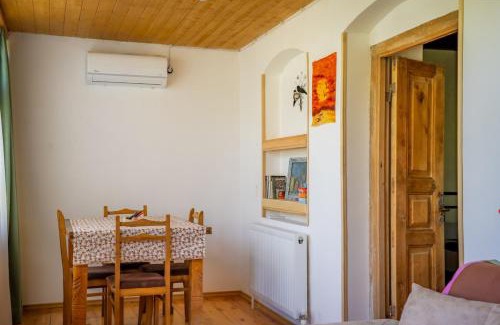 Mirzaani Apartment | Bodbe Shinn