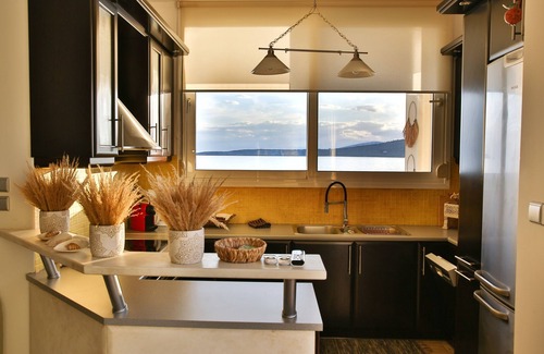 Itea Apartment | Boho Beach House in Itea- Delphi