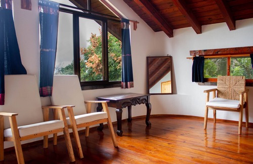 San Pedro La Laguna Cottage | Boho Oasis with Jacuzzi and Lake View