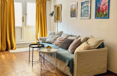 Izola Apartment | Boho-style apartment with private terrace in old city centre, tailored for 2