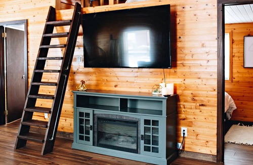 Manitou Beach-Devils Lake Cottage | Boho Cottage between Devils Lake and Round Lake