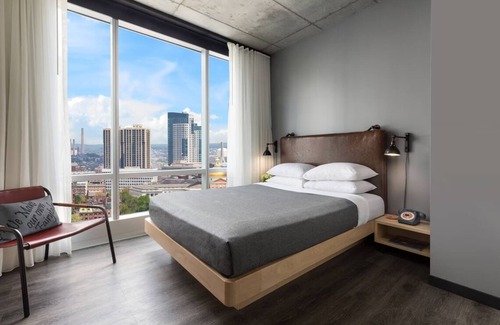 Chinatown Hotel | Bold, Boutique-Style Stay with Pet Access, Lounge Bar & Prime Location