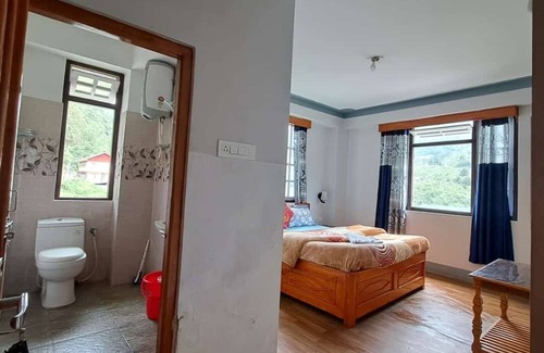 Lachung Hotel | Bon Kiputhang