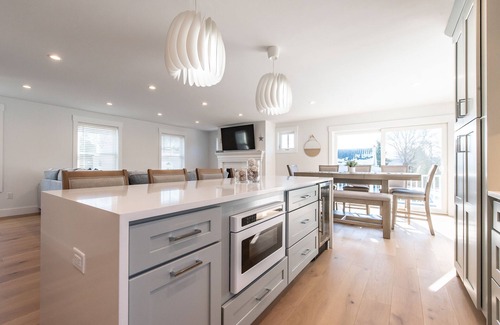 Bonnet Shores House | Bonnet Shores Coastal Chic Retreat, 4 Br, 3.5 Bath, <1 mi to beach