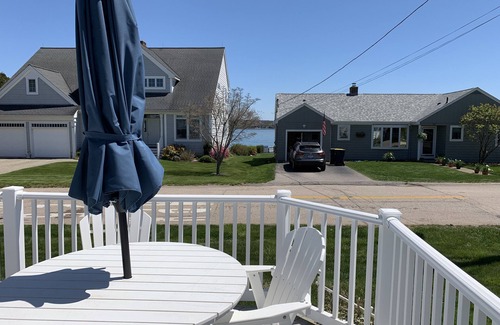 Bonnet Shores House | Bonnet Shores Naragansett Bay Views, walk to Private Beach