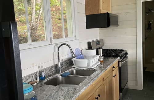 North Ferrisburgh Cabin | Bonnie View Cabin on Lake Champlain
