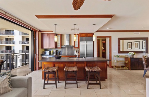 Ko Olina Resort | Book Ahead & Save! Beautiful KoOlina Beach End Unit Amazing Lanai Ocean Views