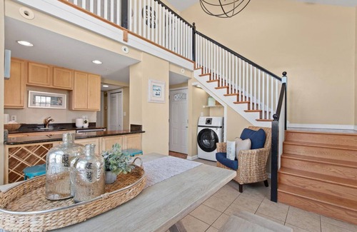 Dewey Beach Condo | Book now for Summer 2025! OCEAN BLOCK! Dog friendly! Water views!