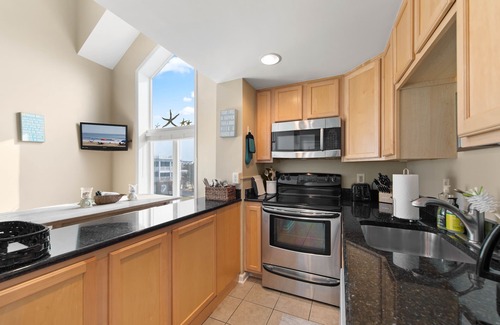Dewey Beach Condo | Book now for Summer 2025! OCEAN BLOCK! Dog friendly! Water views!