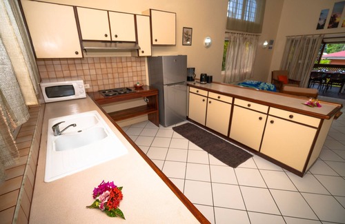 Bora Bora Hotel | Bora Bora Holiday's Lodge and Villa